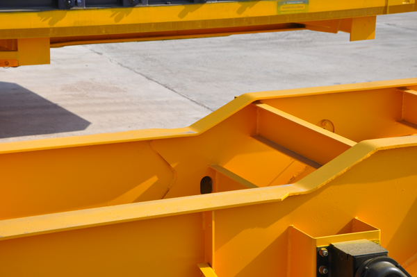 Полуприцеп-контейнеровоз LYR9400TJZD